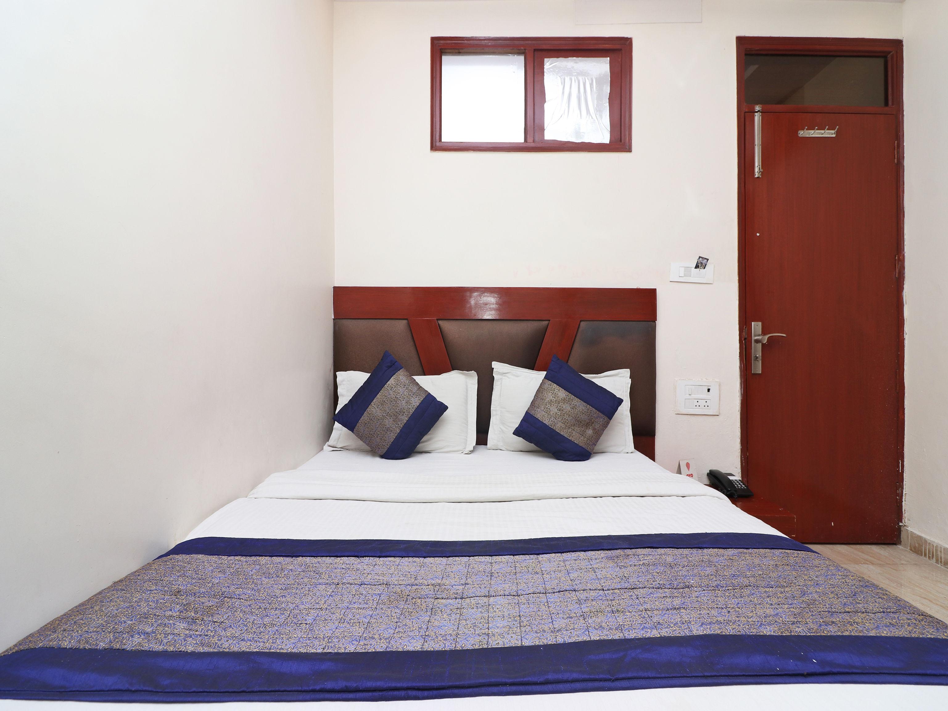 Oyo 6169 Prem Deluxe 2*